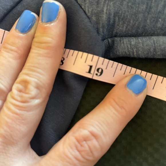 Under Armour zip up • women’s small - Picture 8 of 8